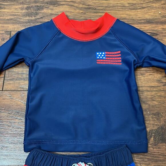 Carters patriotic Swim Set Newborn - Picture 3 of 3
